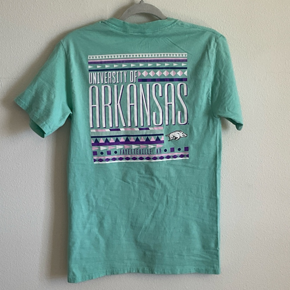 University of Arkansas Razorbacks T-Shirt - Mint Pink & Purple XS S men women